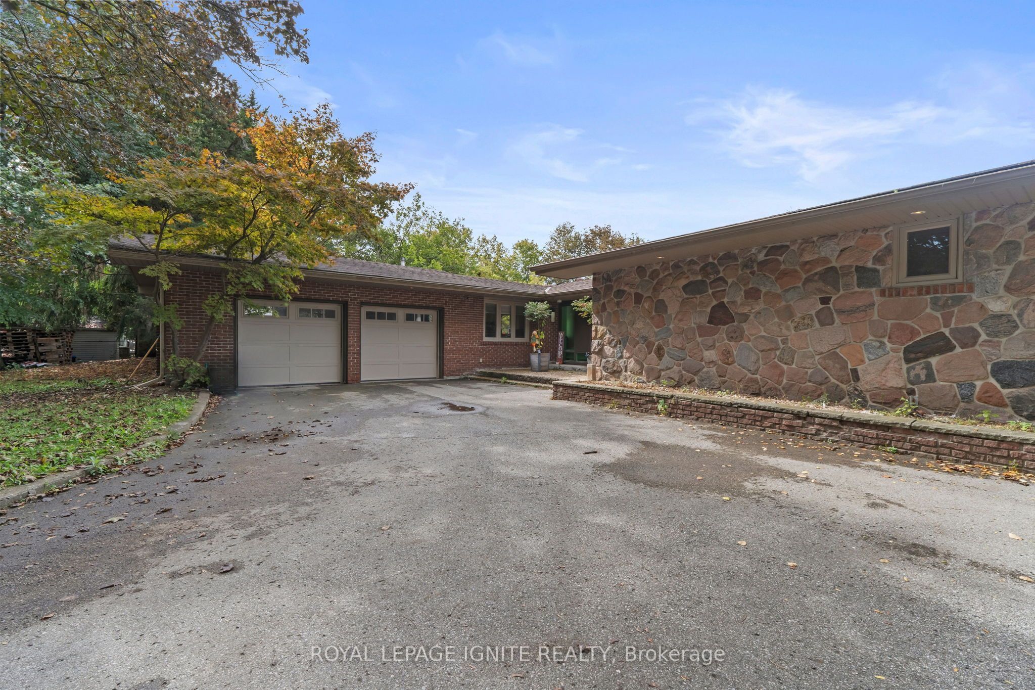 8 Ridgevale Drive