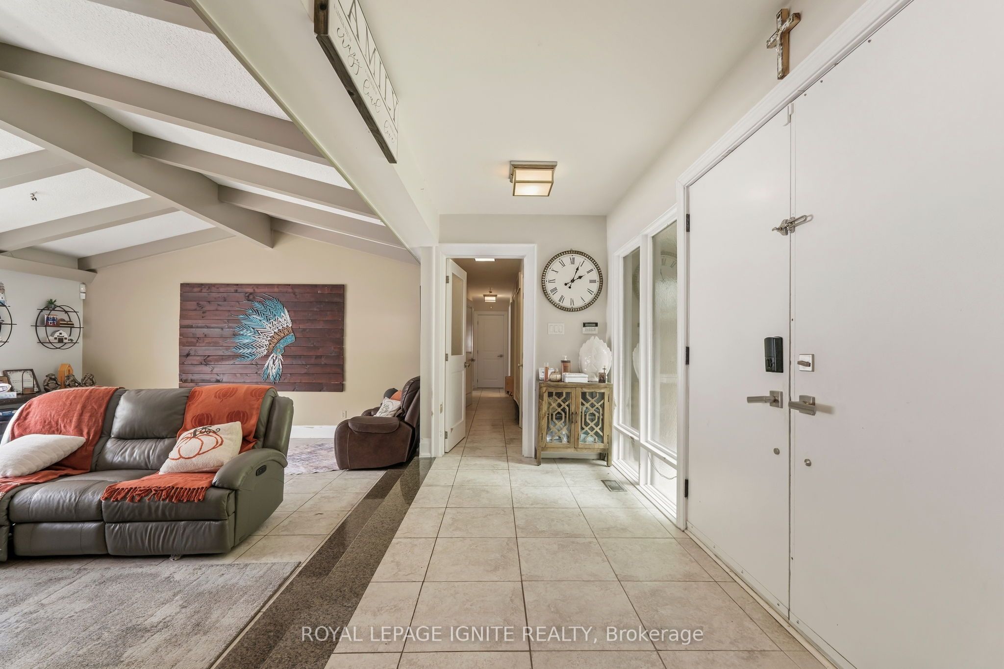8 Ridgevale Drive