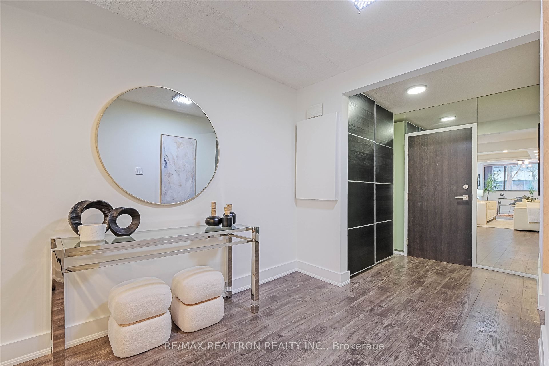 15 Mcmurrich Street 204
