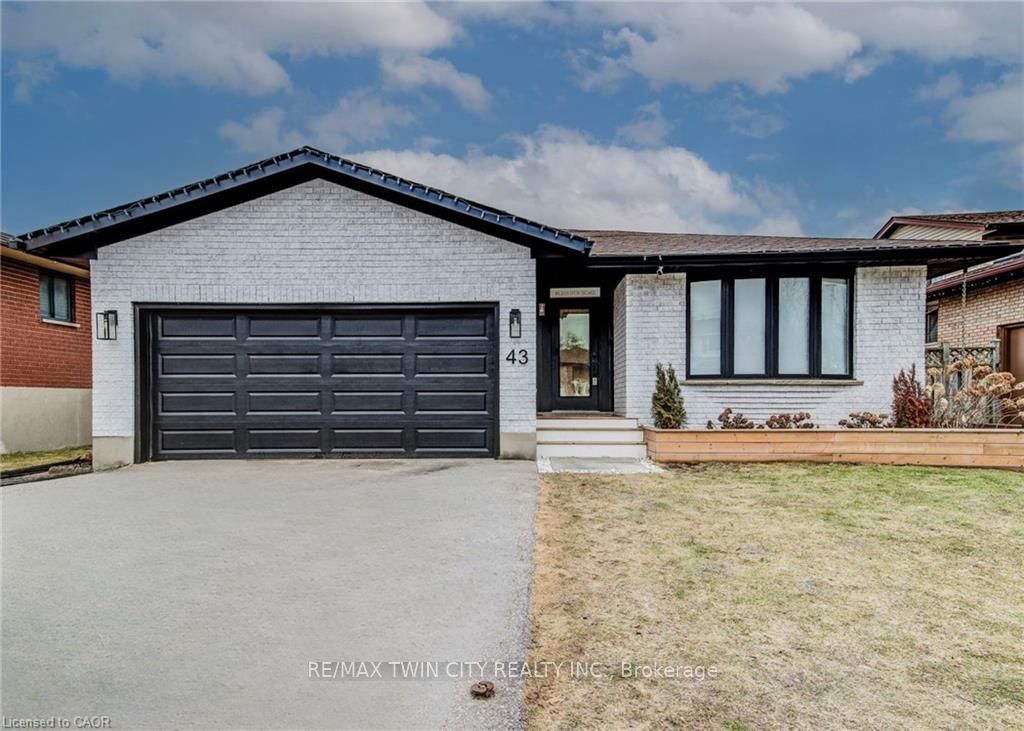 Photo of 43 SOUTHVIEW Crescent, Cambridge, ON N1P 1A3 (MLS # X12873266)