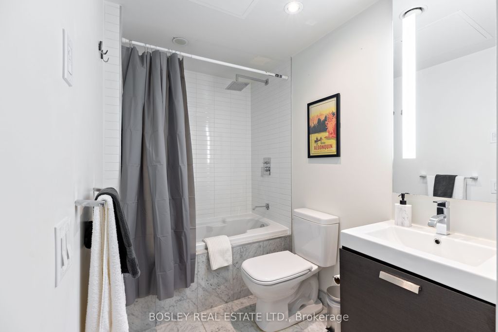 Photo of 629 King Street W #816, Toronto, ON M5V 1M5 (MLS # C12544998)