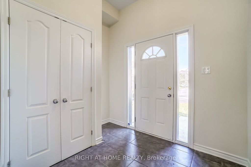 Photo of 1074 Northgraves Crescent, Kanata, ON K2M 0C6 (MLS # X12705812)