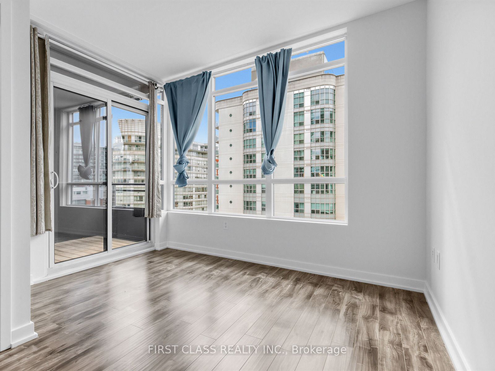 38 Dan Leckie Way 715