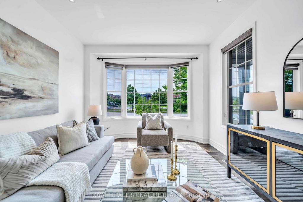 Photo of 81 Bulmer Crescent, Newmarket, ON L3X 3K1 (MLS # N13539126)