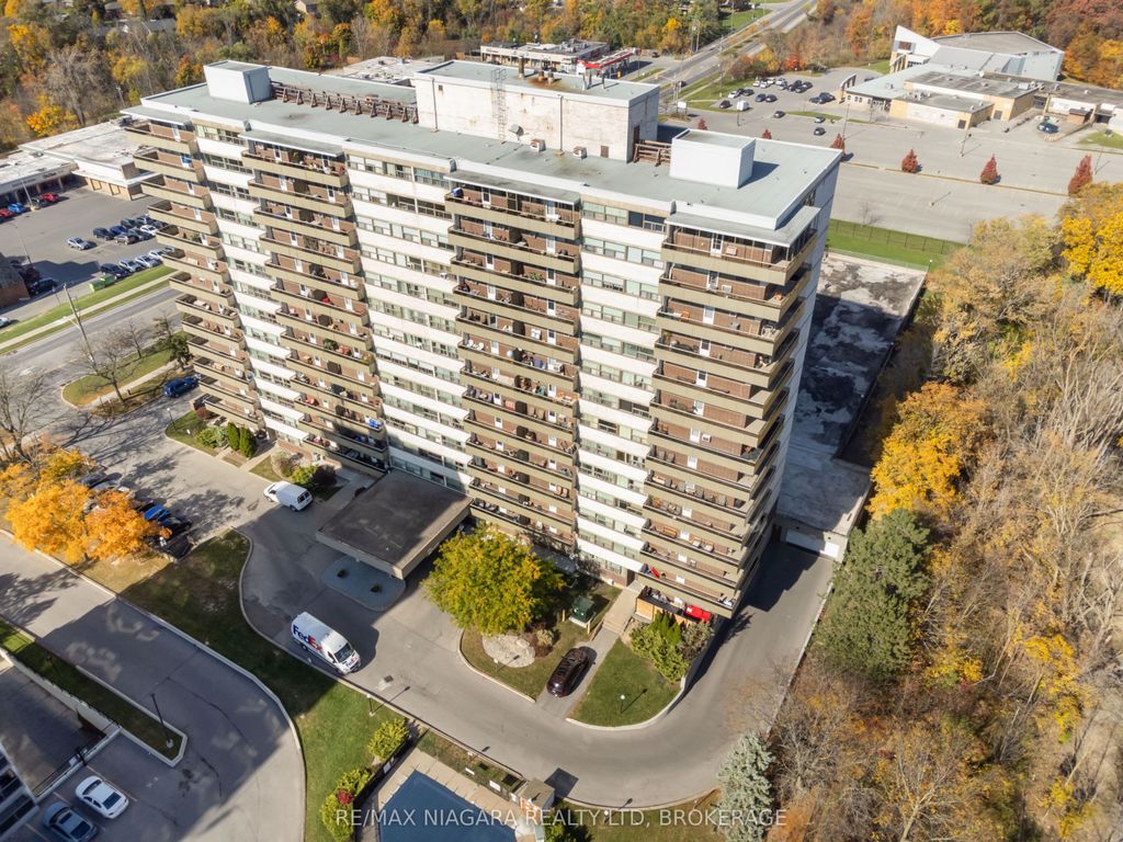Photo of 215 GLENRIDGE Avenue #409, St. Catharines, ON L2T 3J7 (MLS # X13074698)