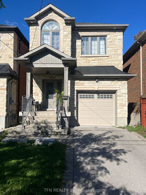 Photo of 282B Aylesworth Avenue, Toronto, ON M1N 2K2 (MLS # E12452792)