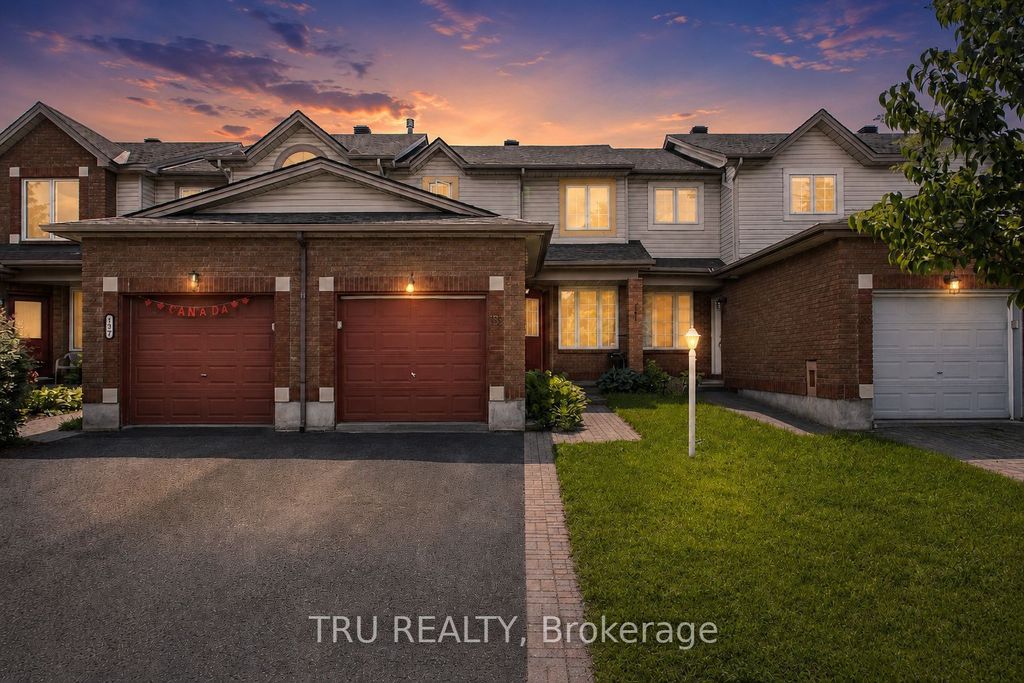 Photo of 135 Margrave Avenue, Hunt Club - South Keys and Area, ON K1T 3X8 (MLS # X13447734)