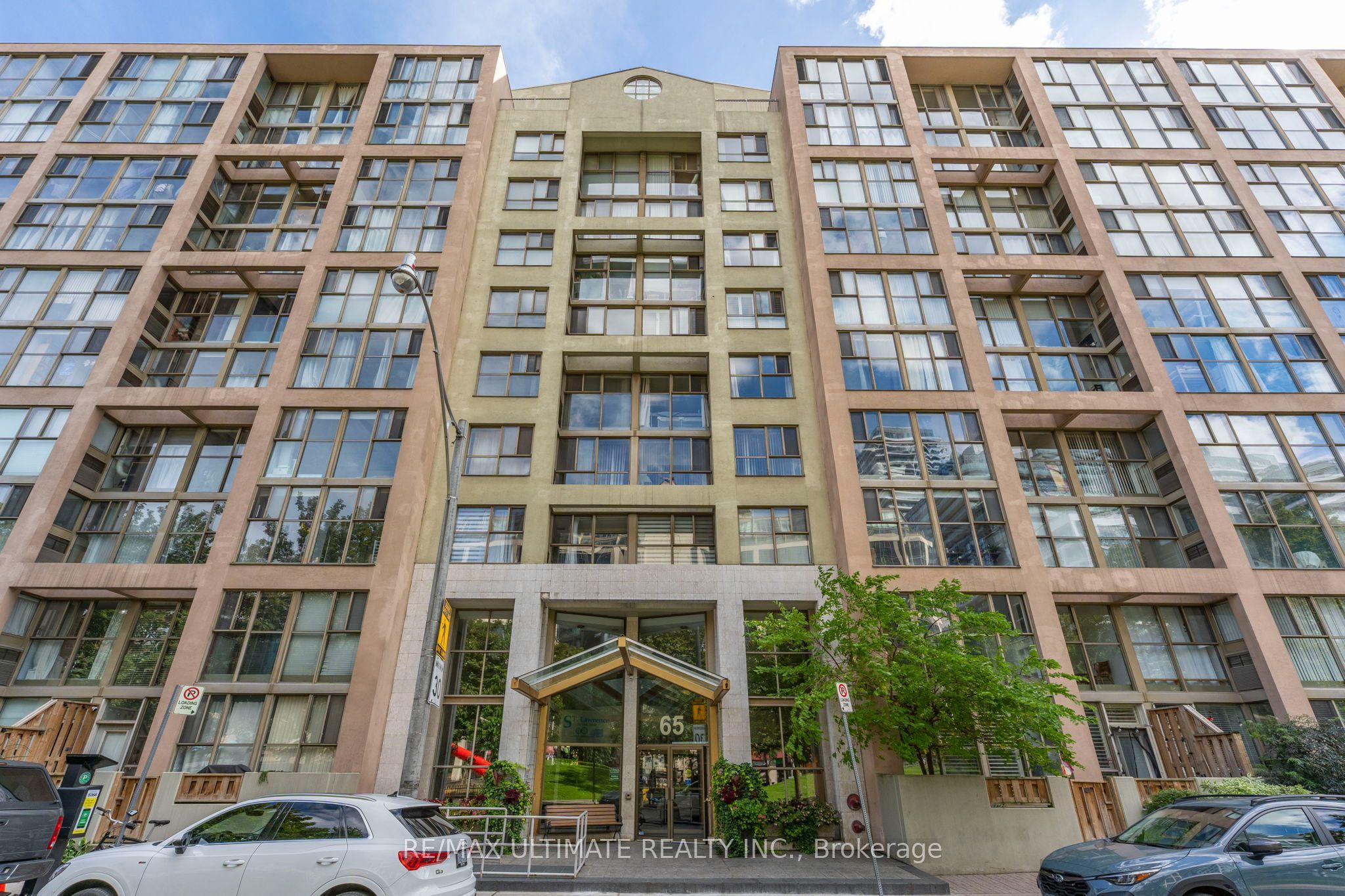 65 Scadding Avenue 513
