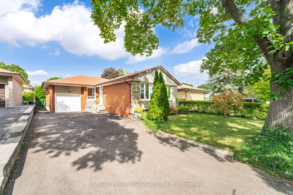 Photo of 4 Lethbridge Avenue, Toronto, ON M9P 2C9 (MLS # W12430481)