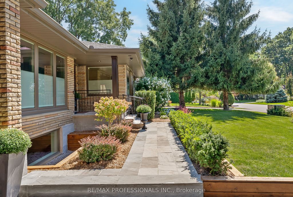 Photo of 19 Palace Arch Drive, Toronto, ON M9A 2R9 (MLS # W12437132)