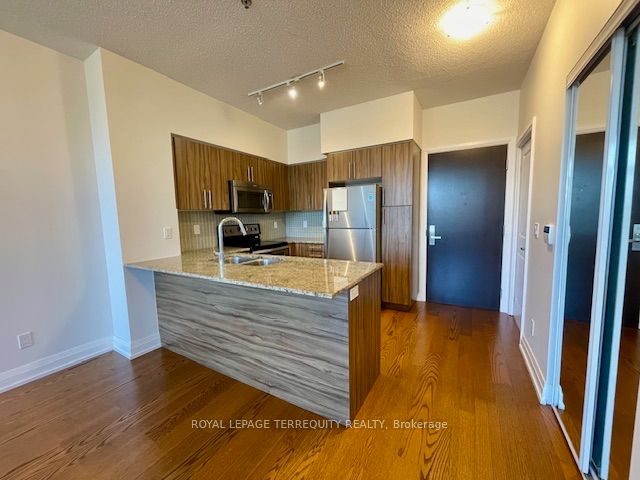 65 Speers Road 323