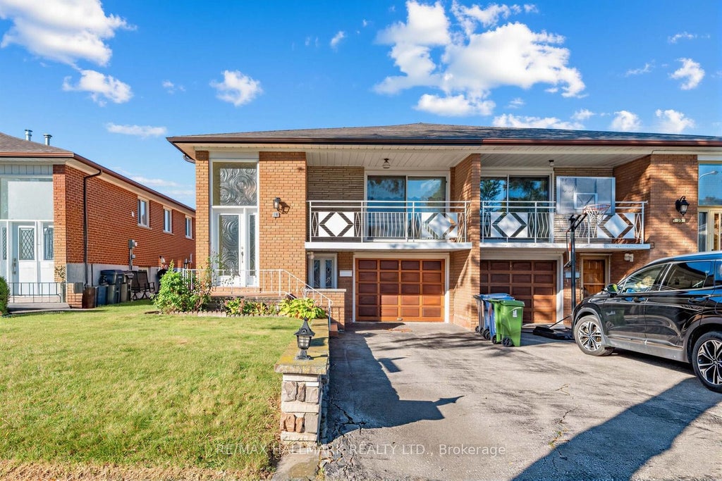 Photo of 18 Sorlyn Avenue, Toronto, ON M6L 1H8 (MLS # W13868590)