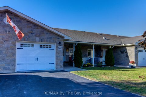 Photo of 122 GREENWAY Drive, Wasaga Beach, ON L9Z 0E6 (MLS # S12467481)