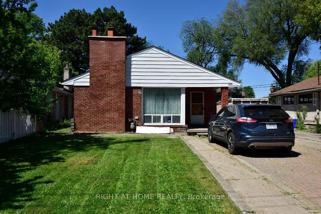 Photo of 2436 Islington Avenue, Toronto, ON M9W 3X7 (MLS # W13564154)