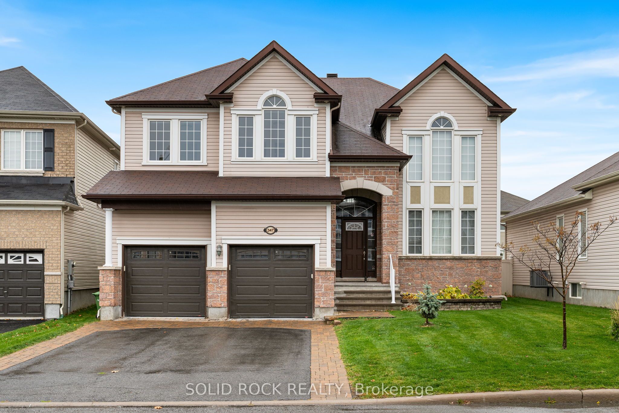 Photo 1 of 41 — 347 Bamburgh Way, Barrhaven, ON K2J 5R1