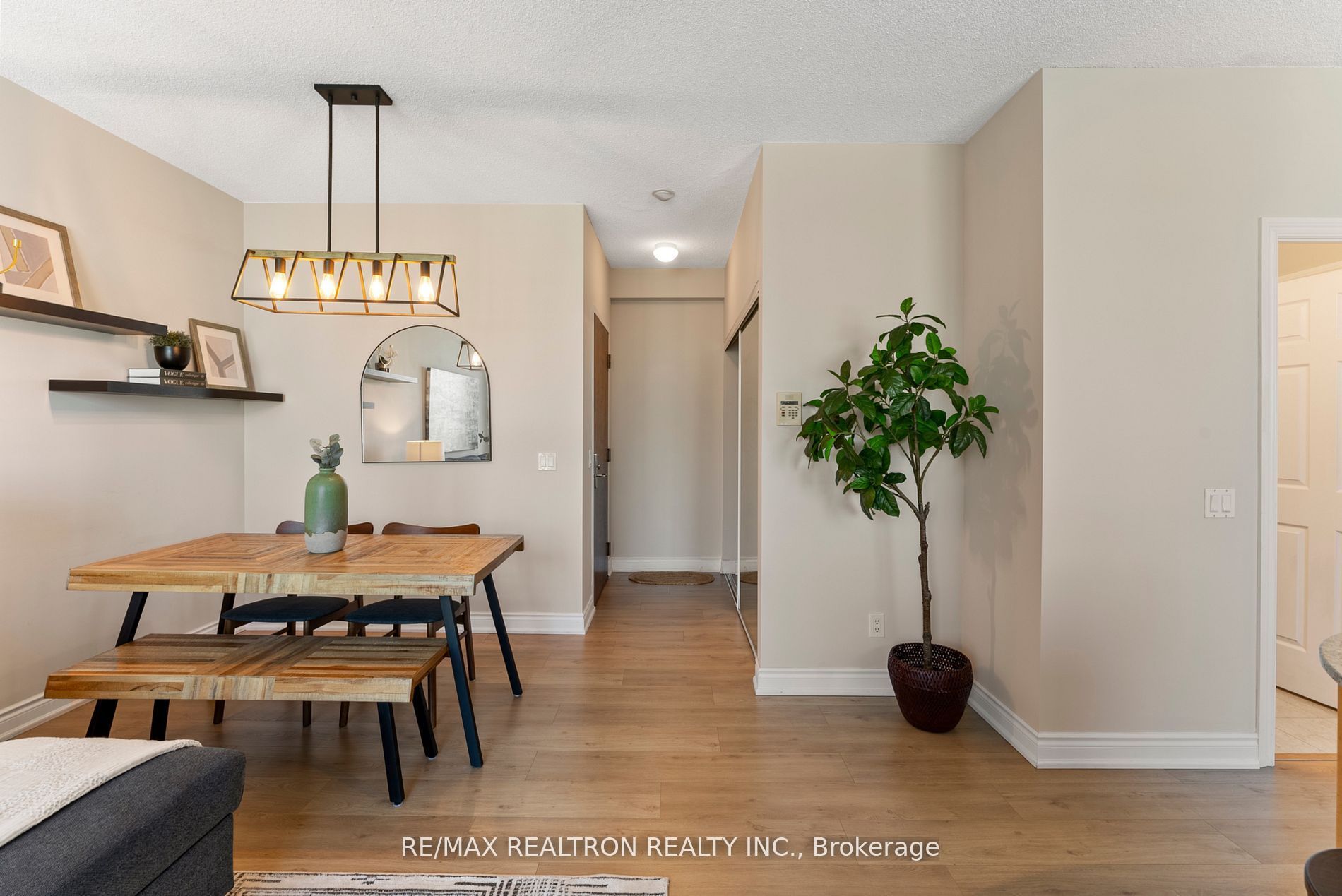 763 Bay Street 4609