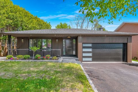 Photo of 30 Snowcrest Avenue, Toronto, ON M2K 2K7 (MLS # C12414368)