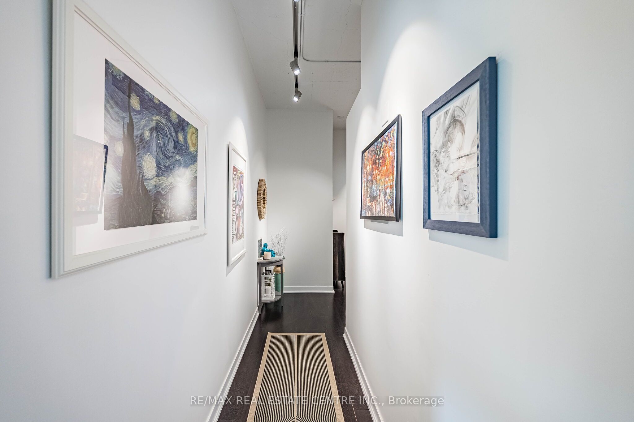 2 Fieldway Road 406