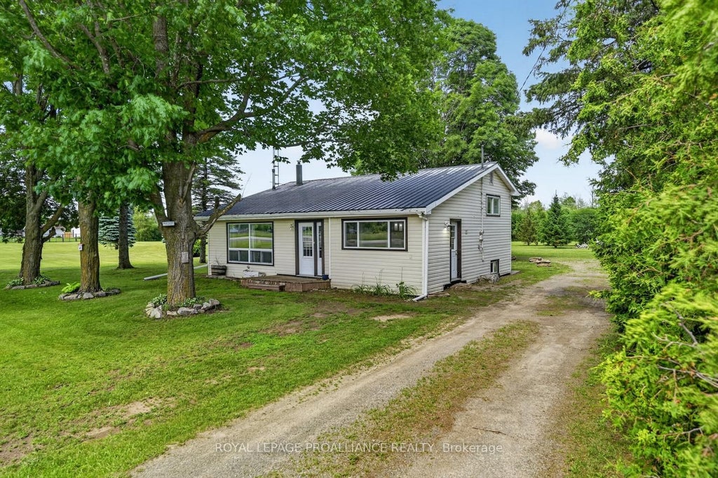 Photo of 7861 County Rd 6 Road, Elizabethtown-Kitley, ON K0G 1R0 (MLS # X13470452)