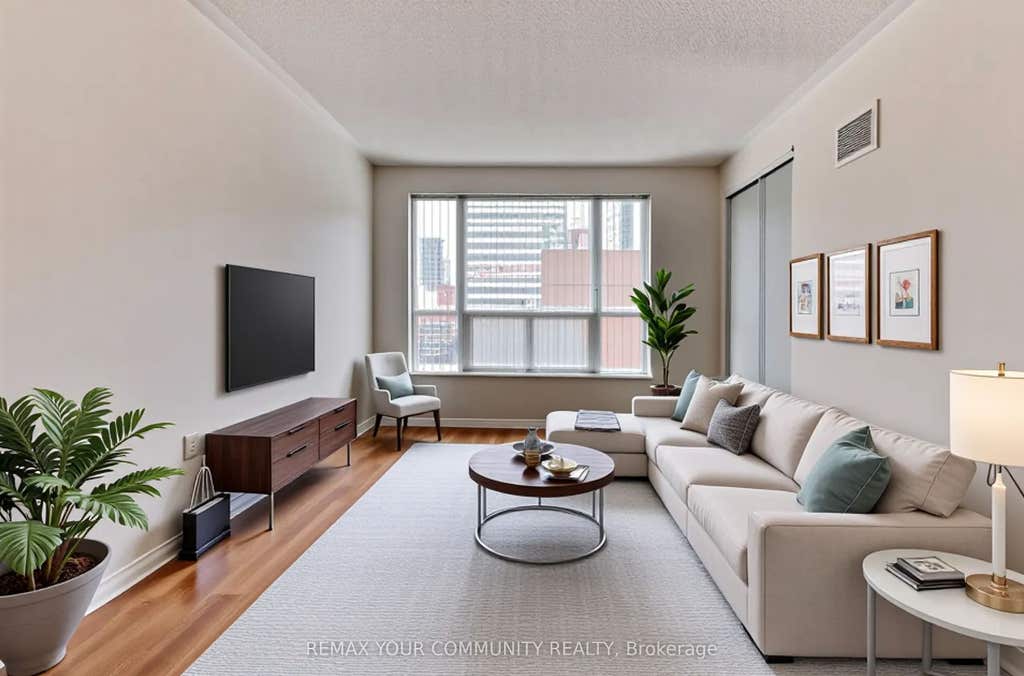 Photo of 889 Bay Street #512, Toronto, ON M5S 3K5 (MLS # C13476764)