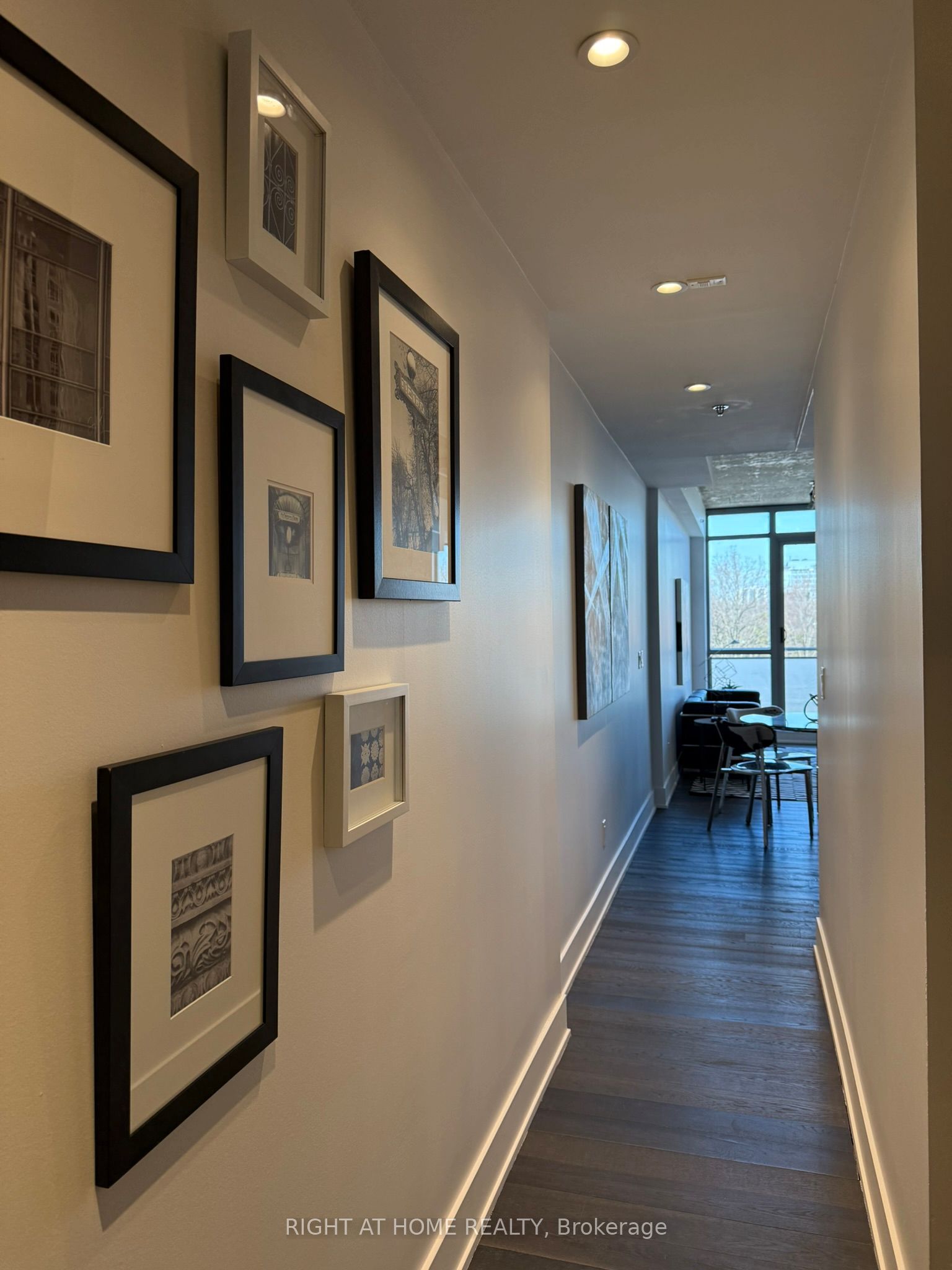 630 Queen Street E 407