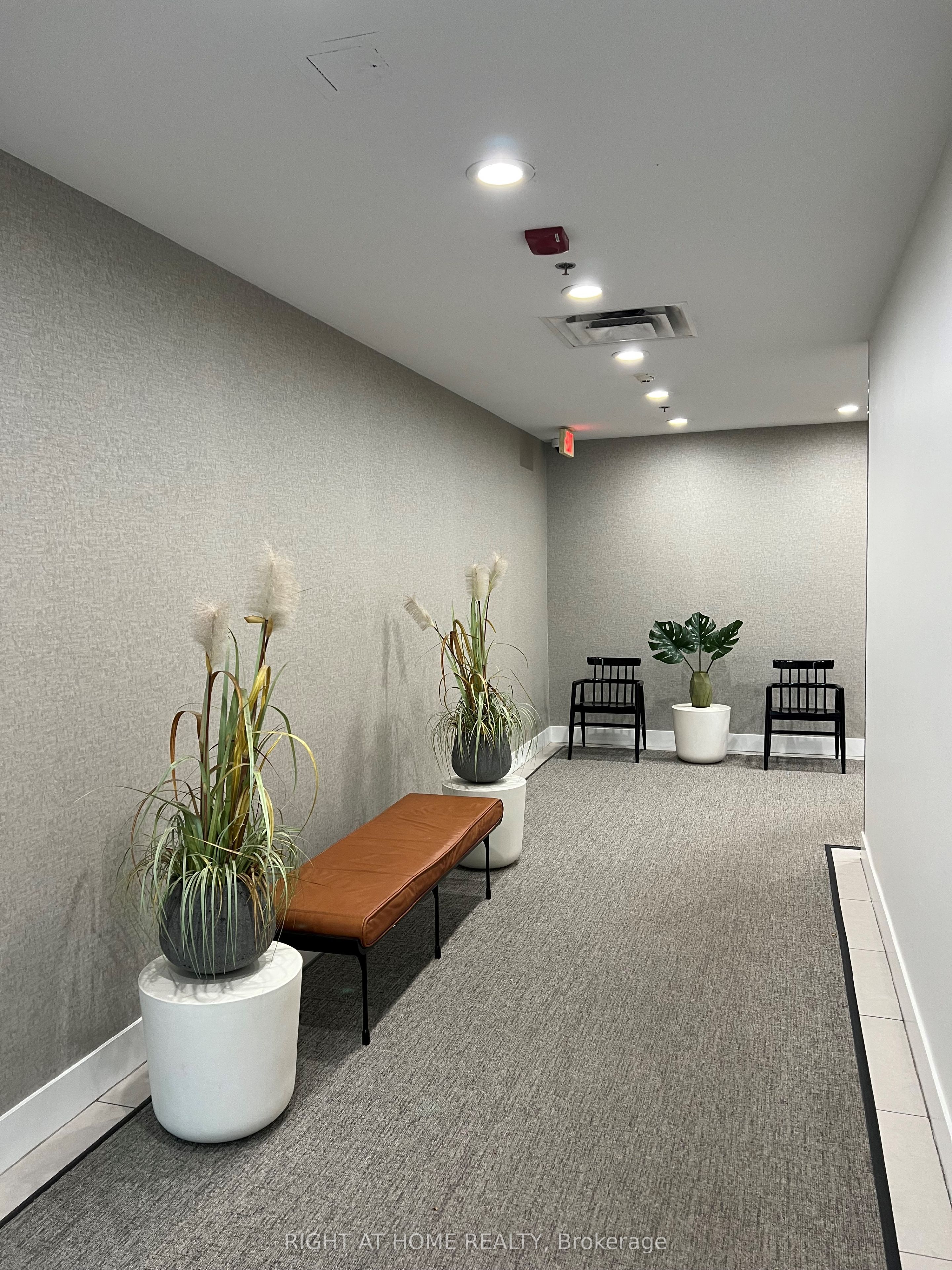 630 Queen Street E 407