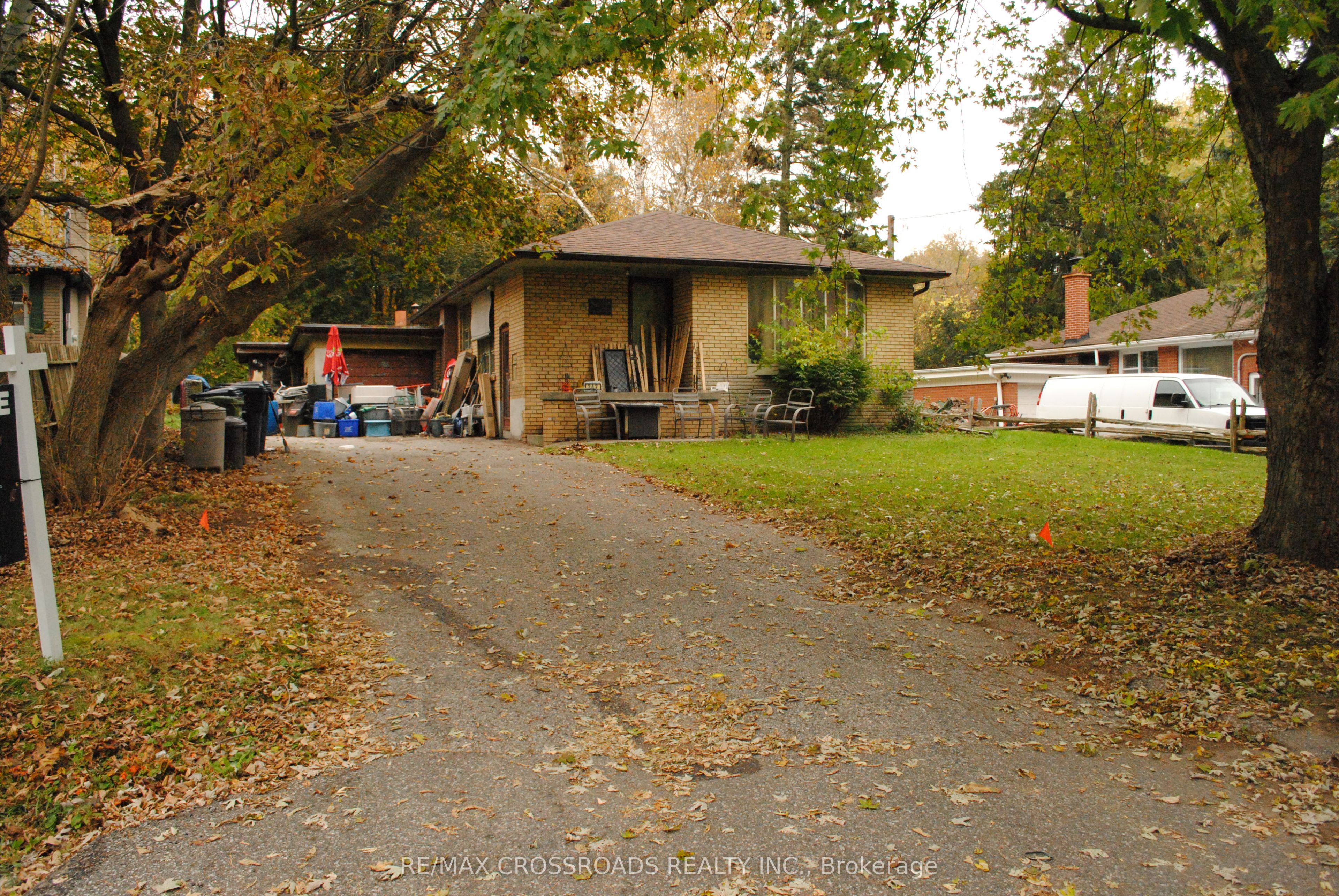 242 Island Road