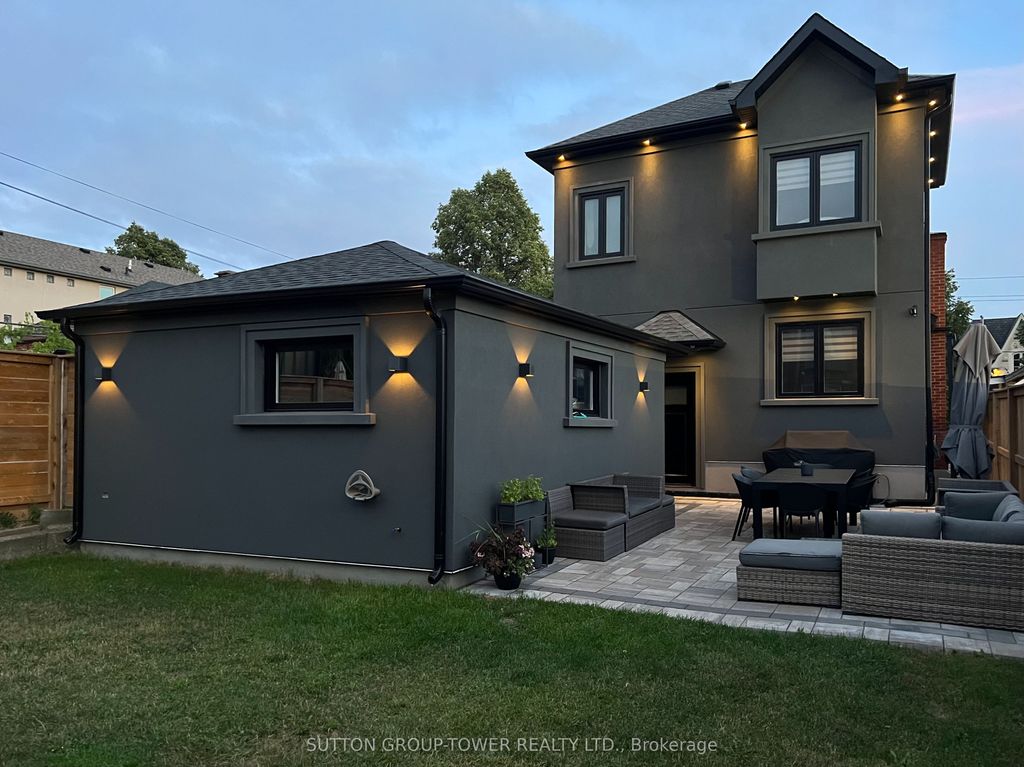 Photo of 560 Glen Park Avenue, Toronto, ON M6B 2G5 (MLS # W12269766)