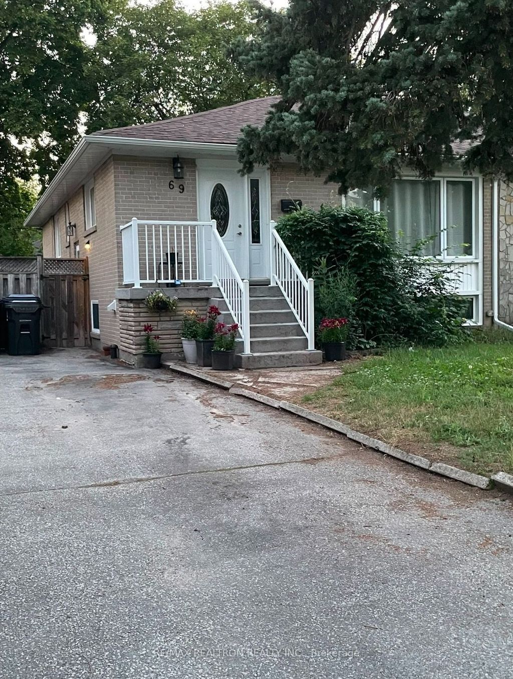 Photo of 69 Pintail Crescent, Toronto, ON M3A 2Y6 (MLS # C13518938)