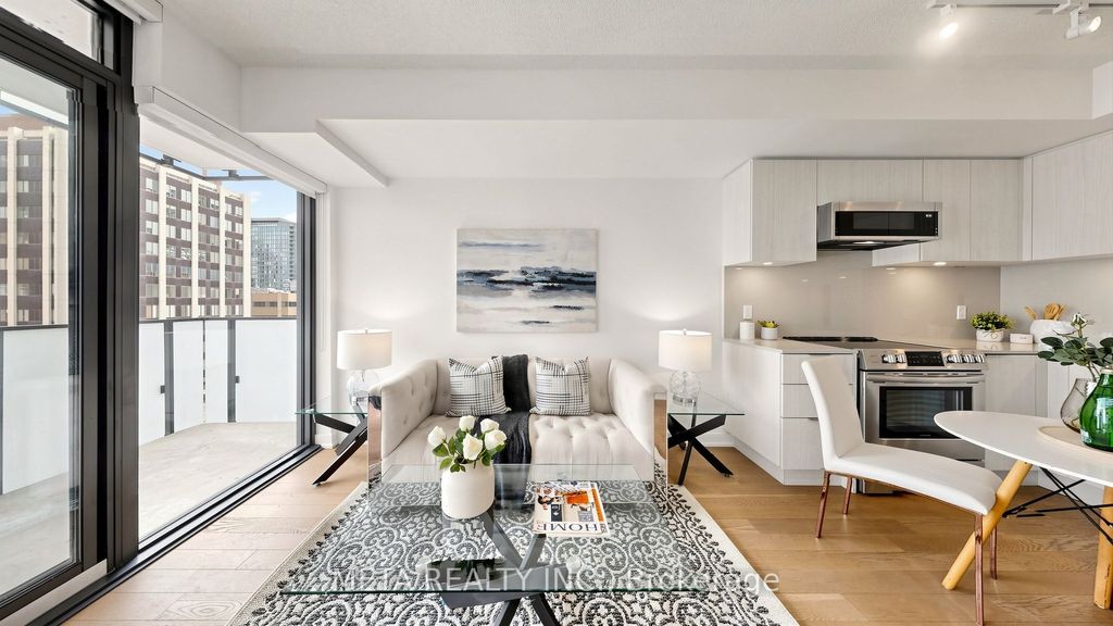 Photo of 25 Richmond Street E #916, Toronto, ON M5C 0A6 (MLS # C13069650)