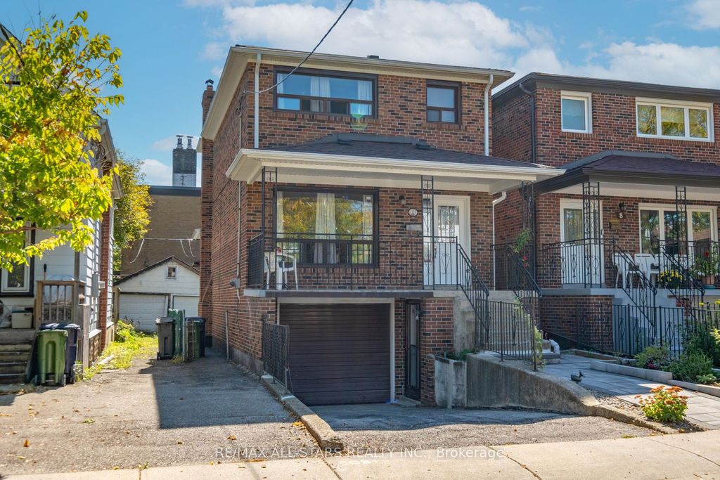 Photo of 8A Ruthven Place, Toronto, ON M6N 2R5 (MLS # W12436269)