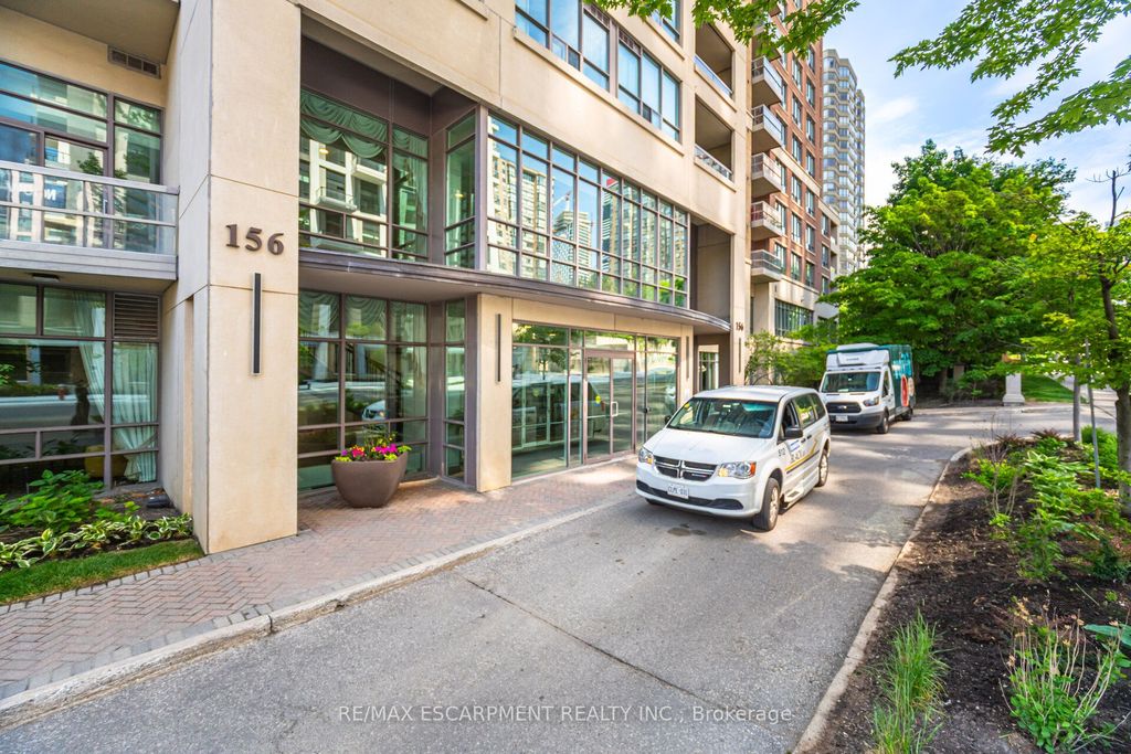Photo of 156 ENFIELD Place #307, Mississauga, ON L5B 4L8 (MLS # W13158872)