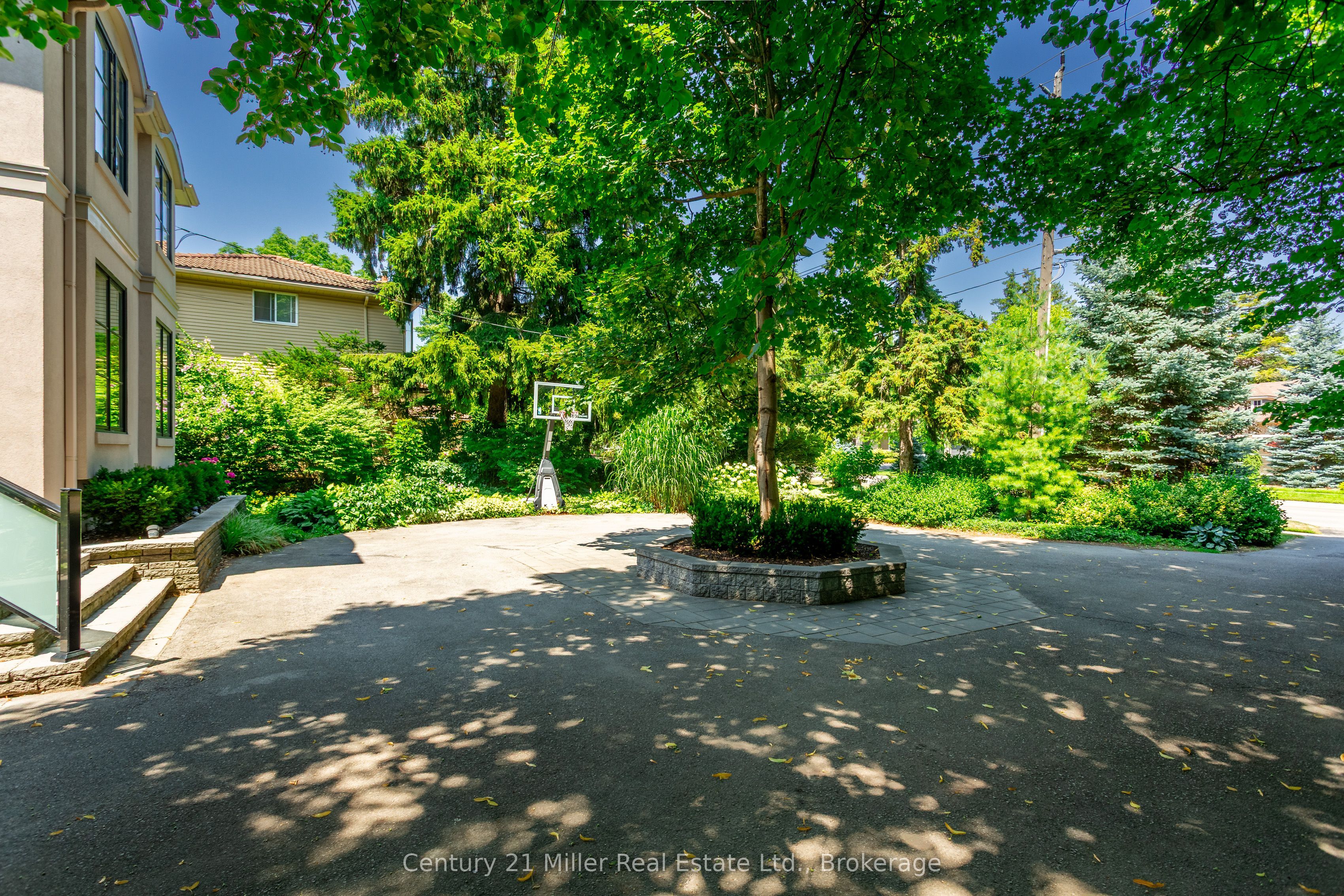 412 Maple Grove Drive