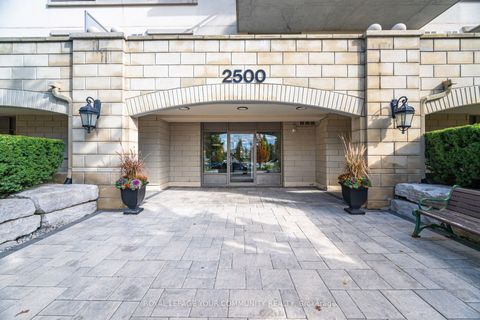 Photo of 2500 Rutherford Road #218, Vaughan, ON L4K 5N7 (MLS # N12487454)