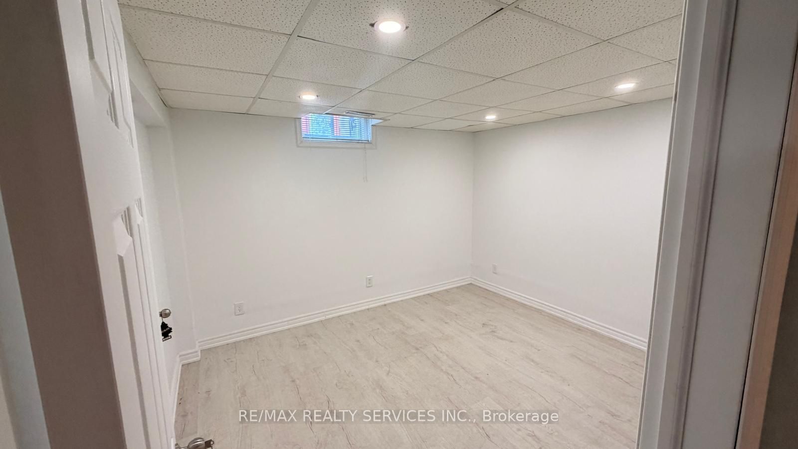 36 Windward Crescent Basement
