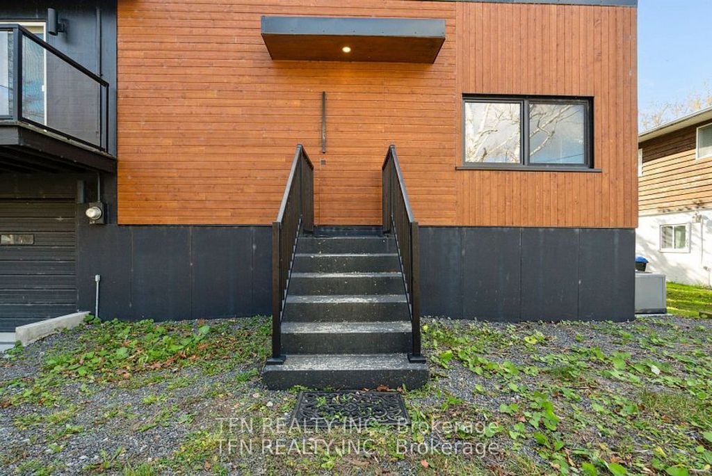 Photo of 12 Schooner Lane, Tay, ON L0K 2C0 (MLS # S12873372)