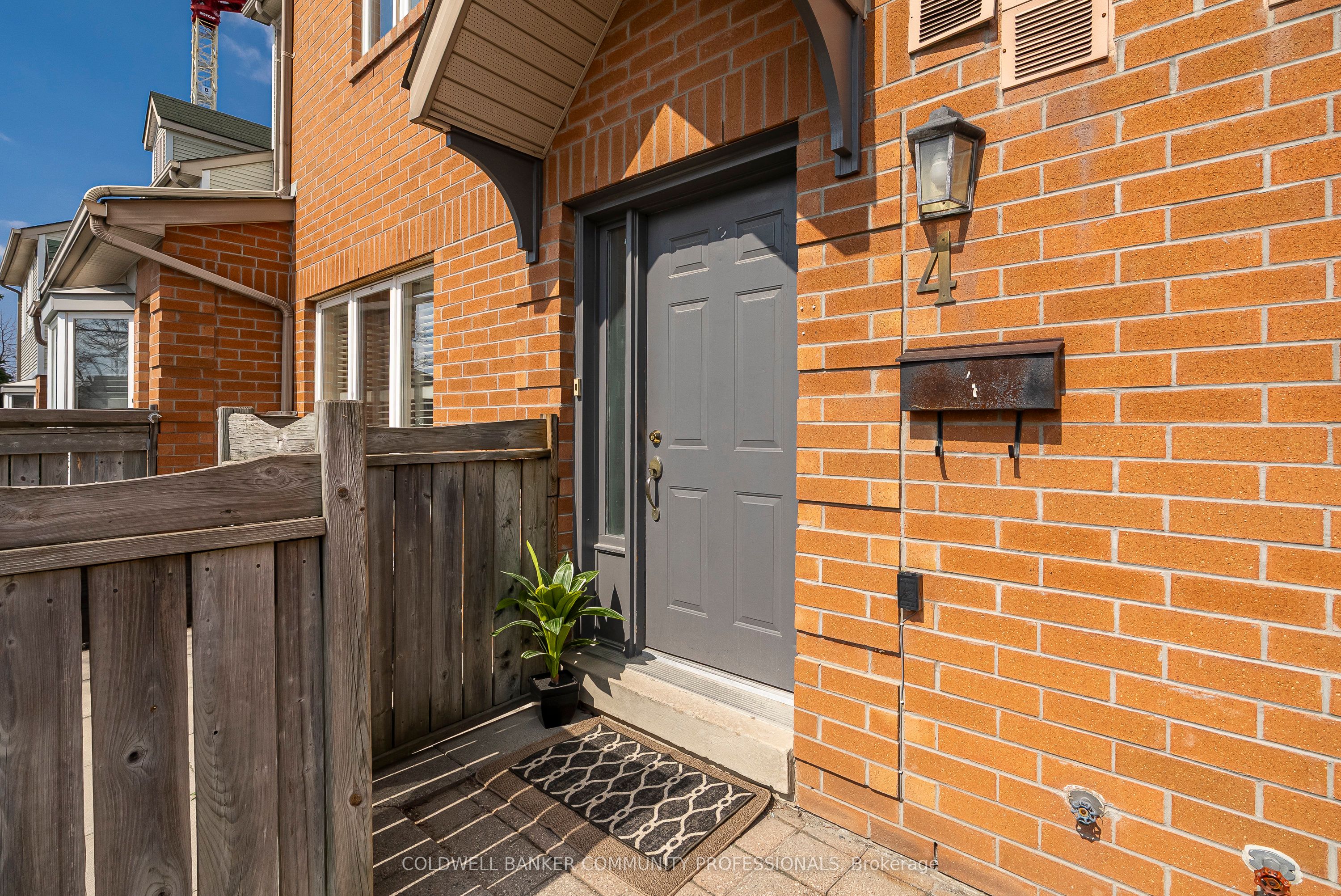 1241 Parkwest Place 4