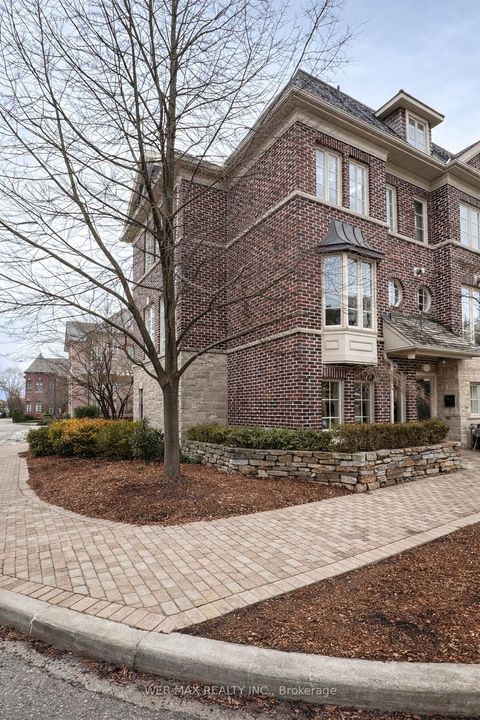 39 Furrow Lane Toronto ON M8Z 0A2