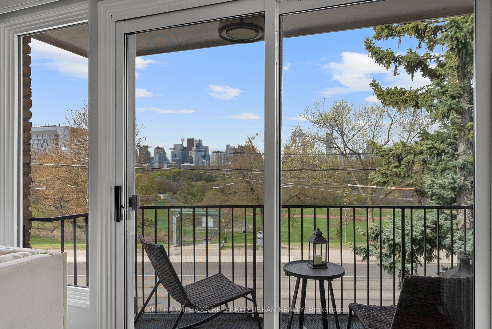 2 Withrow Avenue 4