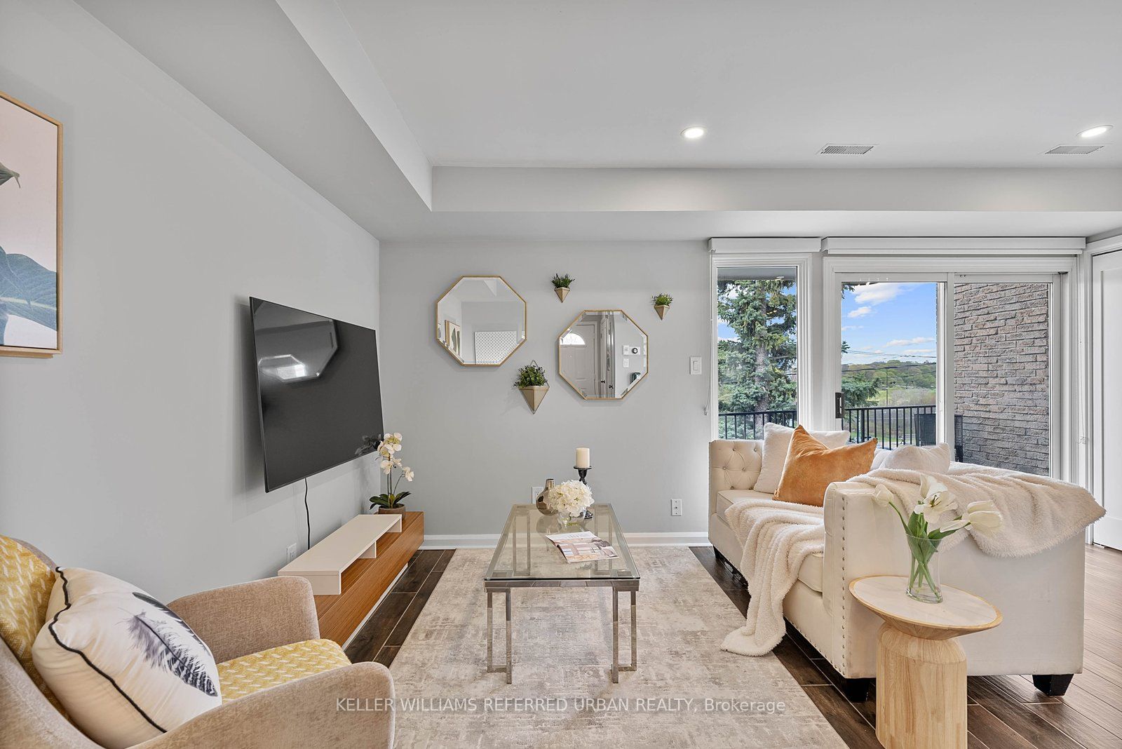 2 Withrow Avenue 4