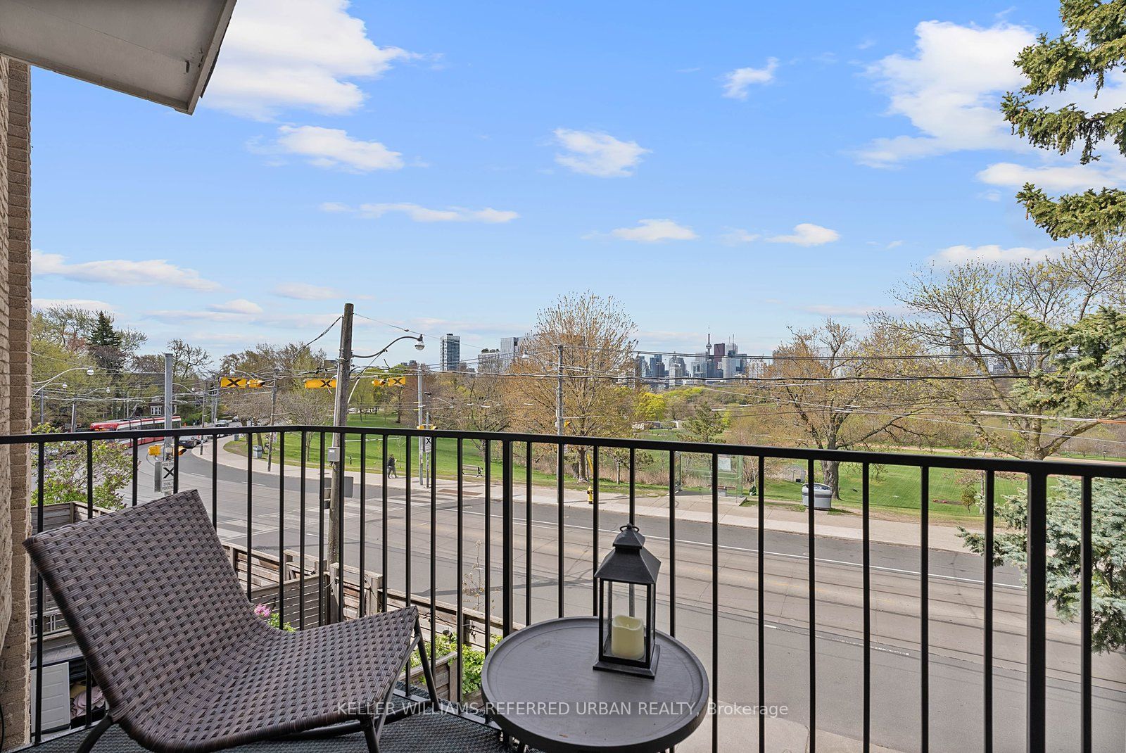 2 Withrow Avenue 4