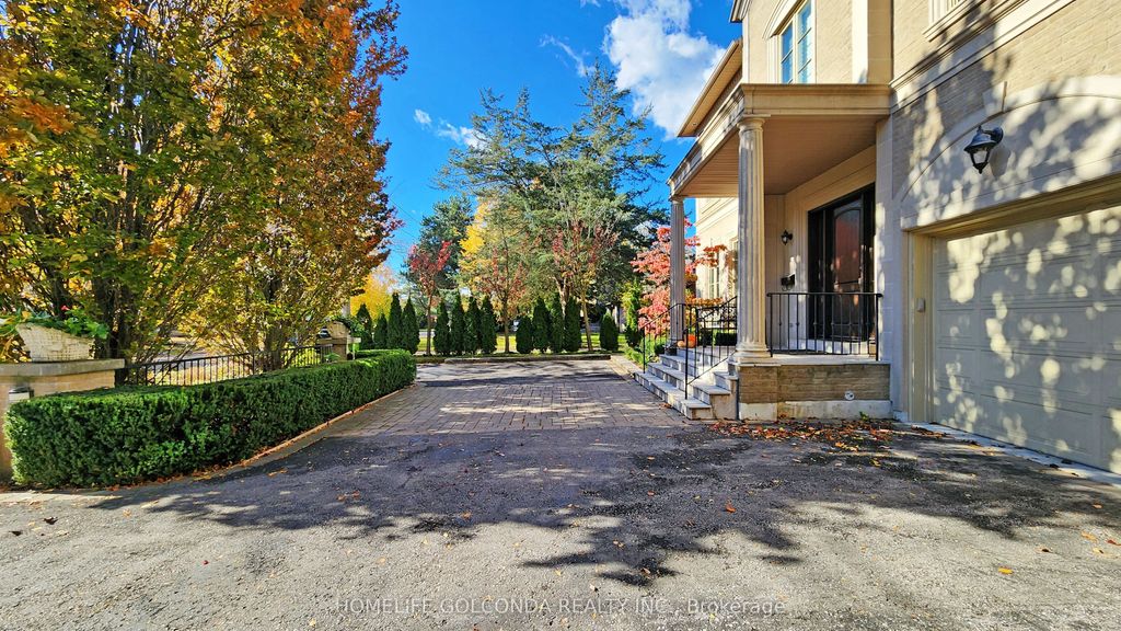 Photo of 164 Owen Boulevard, Toronto, ON M2P 1G7 (MLS # C12510928)