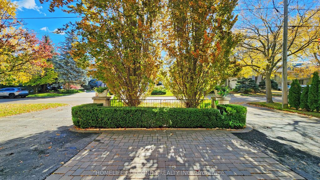 Photo of 164 Owen Boulevard, Toronto, ON M2P 1G7 (MLS # C12510928)