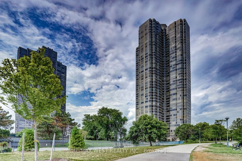 Photo of 1 Palace Pier Court #2204, Toronto, ON M8V 3W9 (MLS # W13089118)