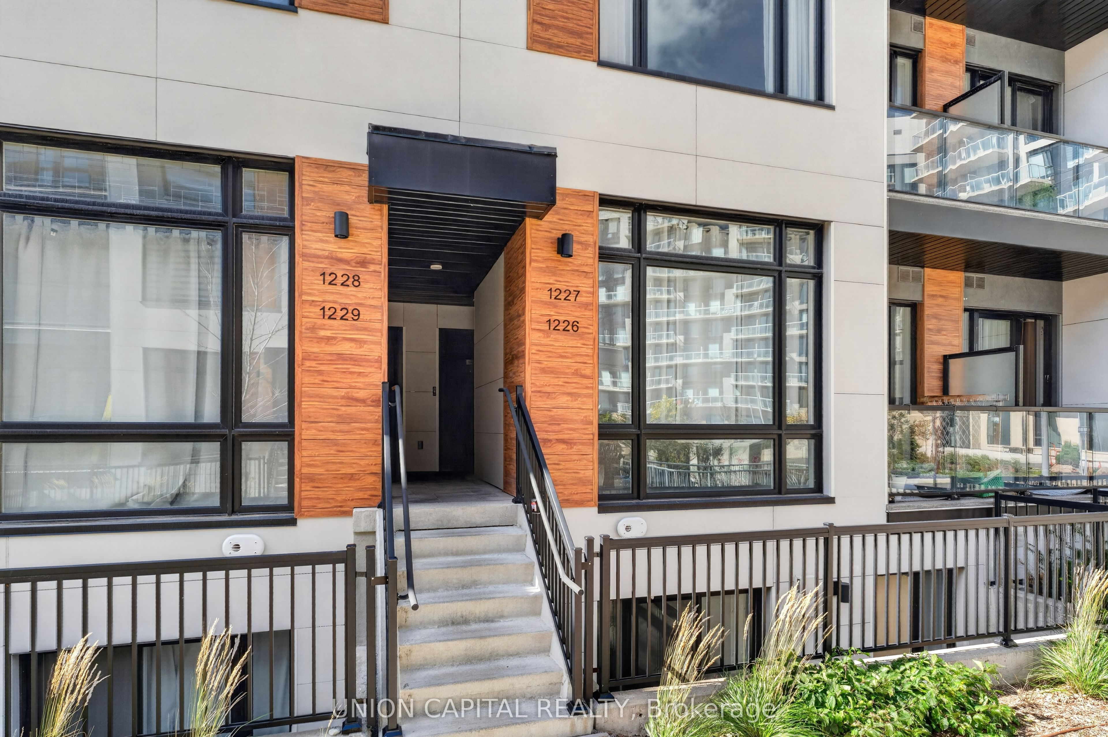 8 David Eyer Road 1227