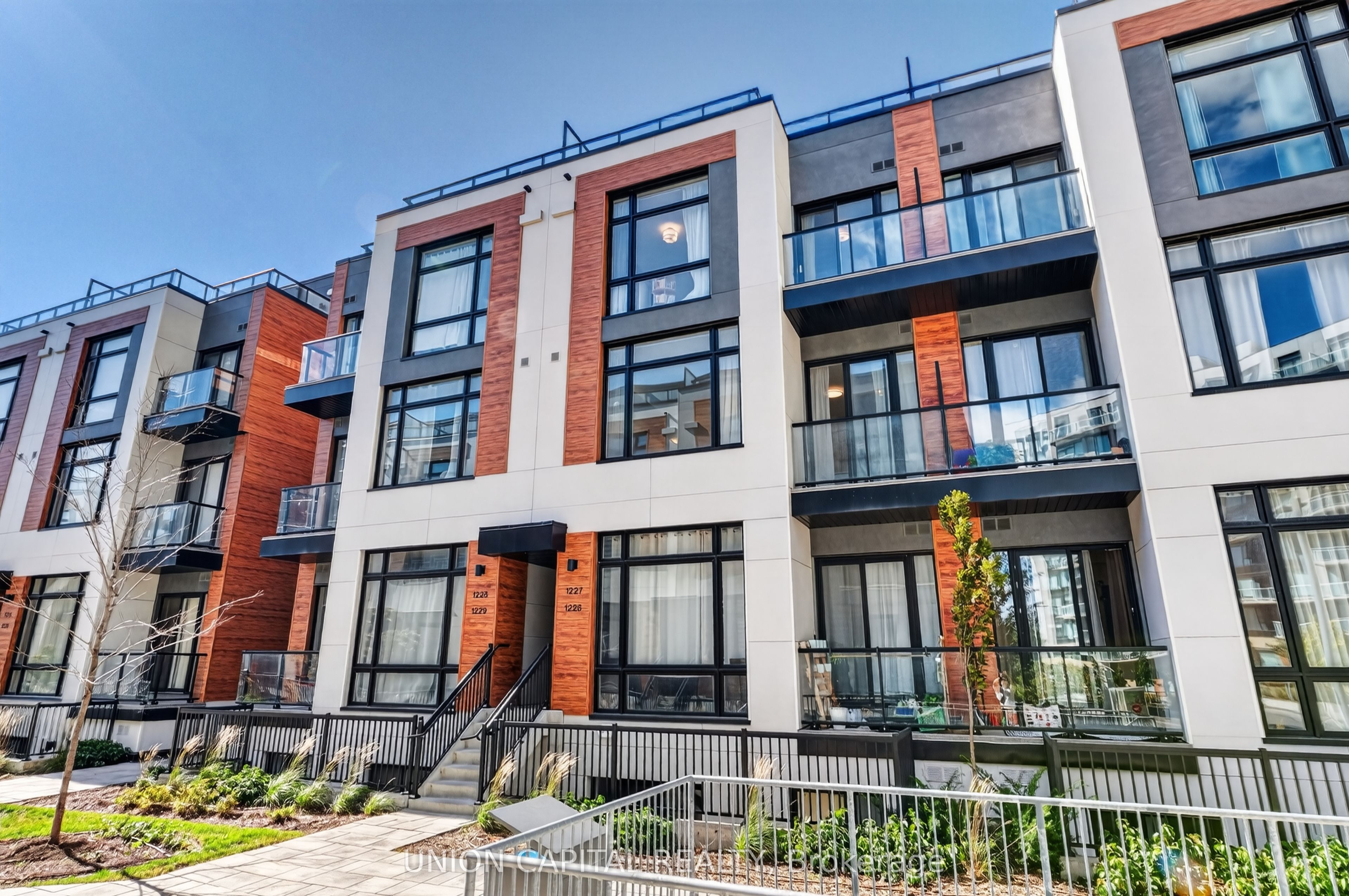 8 David Eyer Road 1227