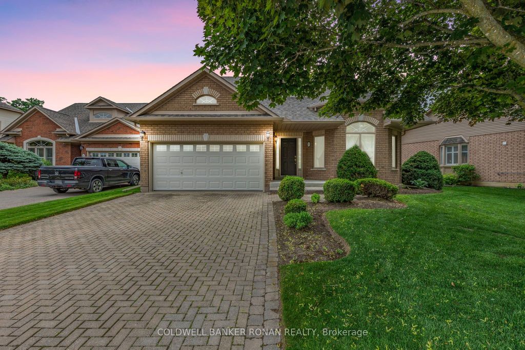 Photo of 39 Bella Vista Trail, New Tecumseth, ON L9R 2B3 (MLS # N12806040)
