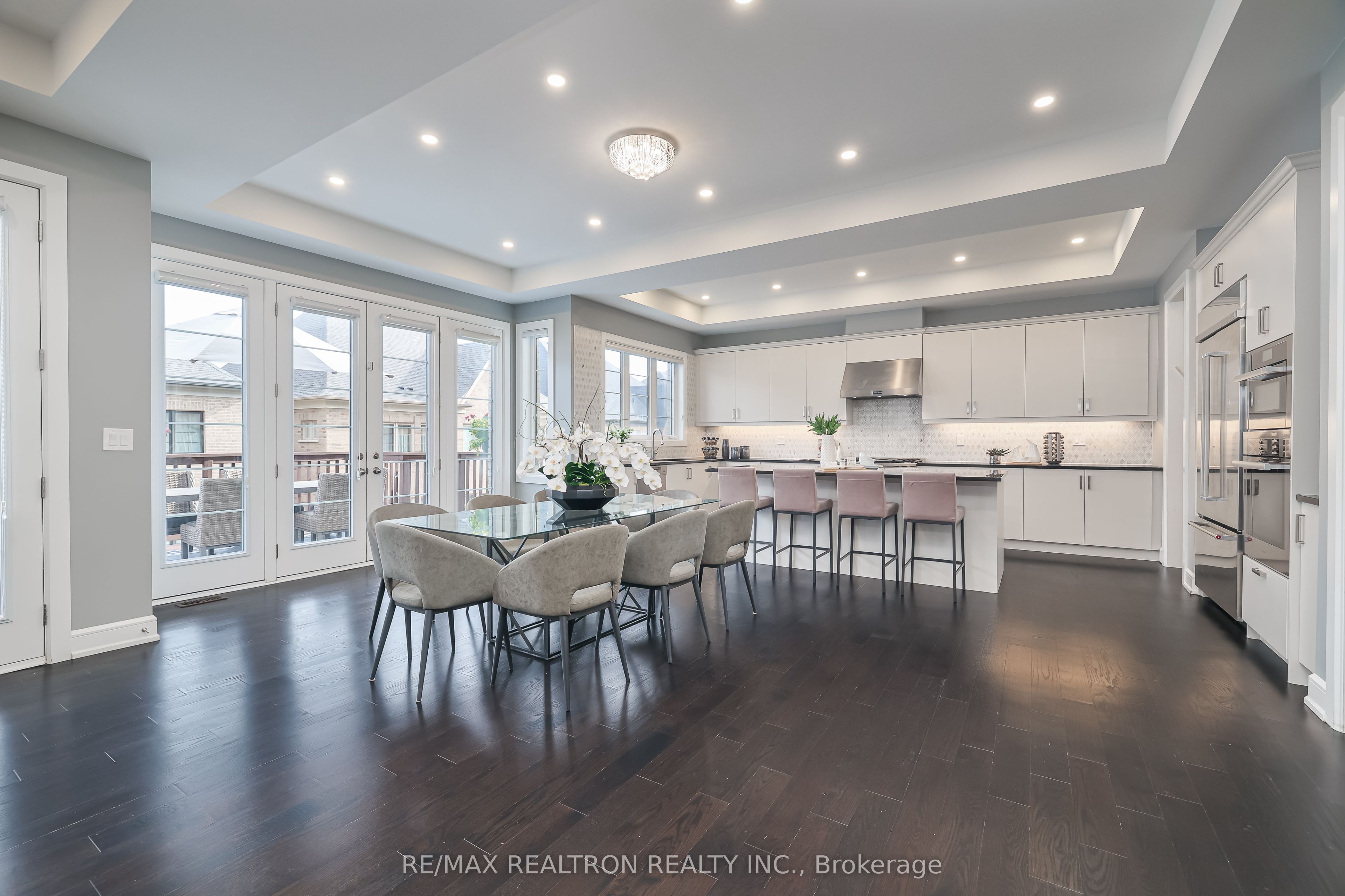 3 Redelmeier Court