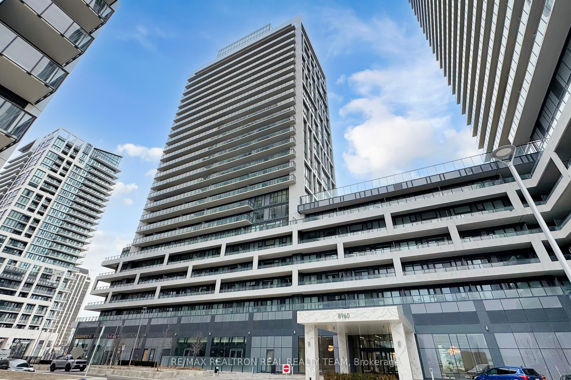 8960 Jane Street 211