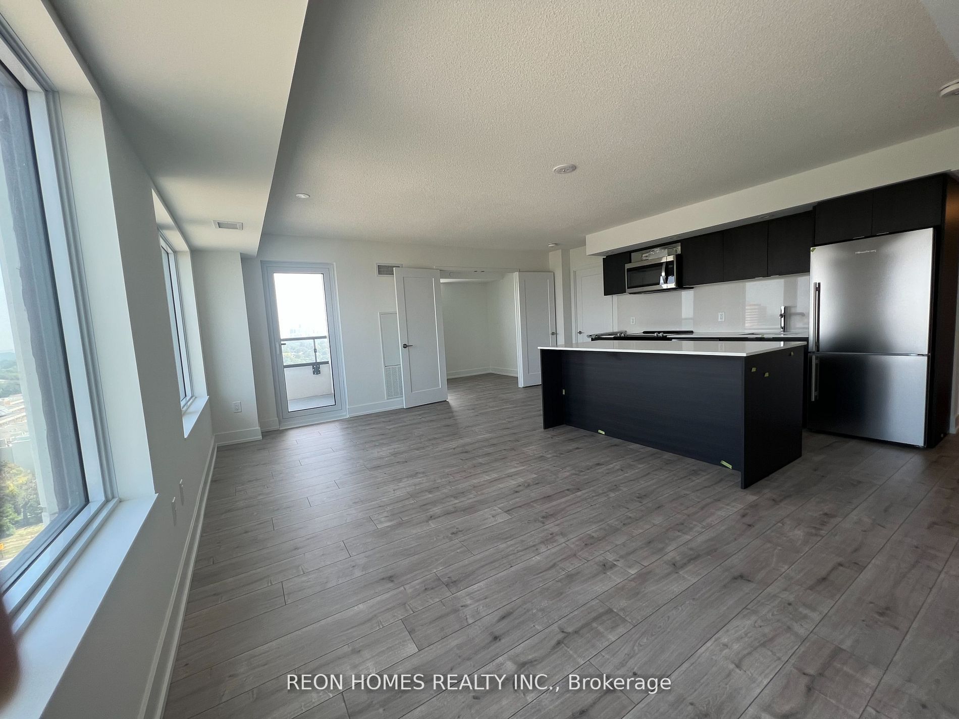 10 Eva Road 1806